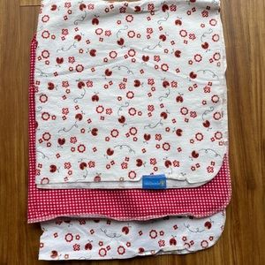 3 receiving blankets